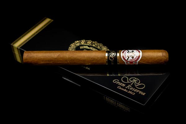 سیگار برگ Double Corona از Hoyo