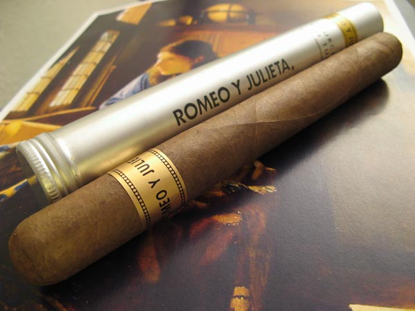 سیگار برگ Churchill از Romeo y Julieta