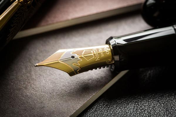 خودنویس Namiki Yukari