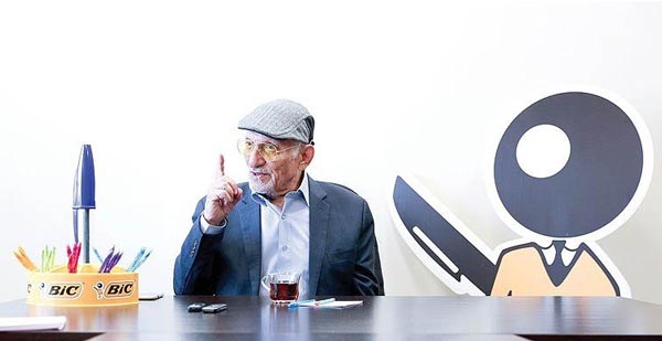 علی اکبر رفوگران و لوگو خودکار بیک